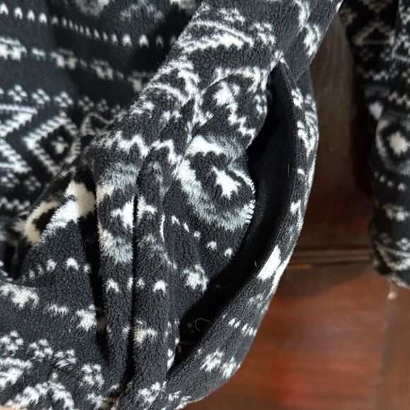 Eddie Bauer Black and White Zip Up Fleece Pullover - Picture 7 of 8